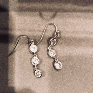 Free with Purchase- Silver Tone Shining Earrings